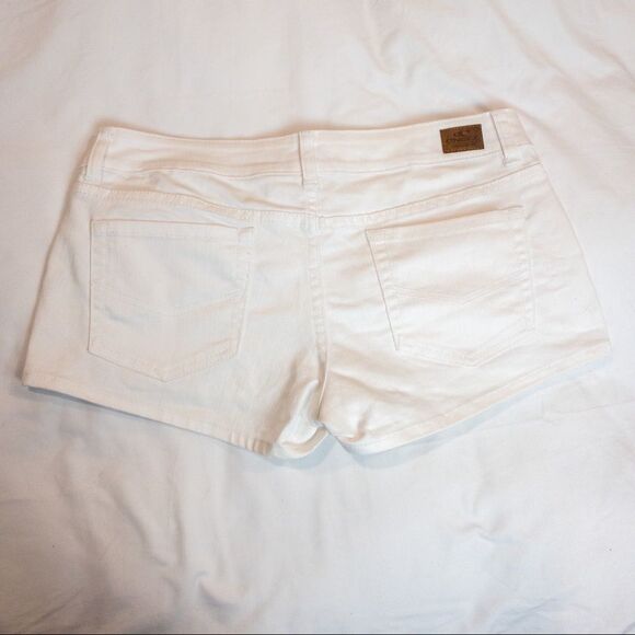 O'Neill Womens Juniors Size 11 Denim Shorts White Coastal Beach Mid Rise Jean - Picture 3 of 5